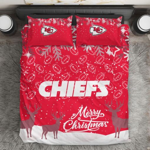 Stocktee Kansas City Chiefs Christmas Pattern Football Limited Edition Bedding Set NLA033510 1