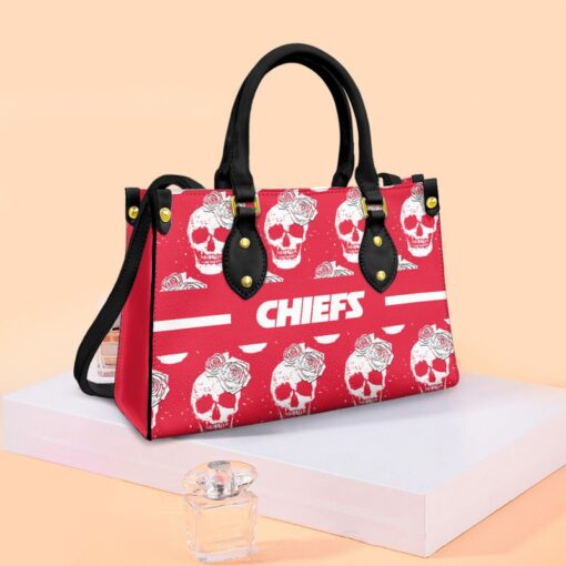 Stocktee Kansas City Chiefs Skull and Flower Pattern Limited Edition Fashion Lady Handbag NLA054210 1