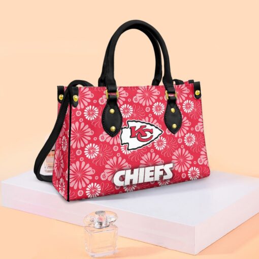 kansas city chiefs flowers pattern limited edition fashion lady handbag nla04941085861286